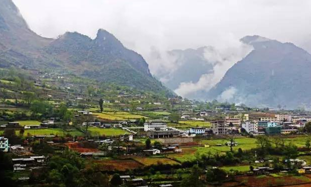 怒江徒步線路,怒江策劃公司：怒江大峽谷中的丙中洛,不同時間段的丙中洛，隱于大峽谷之中的鄉(xiāng)村。