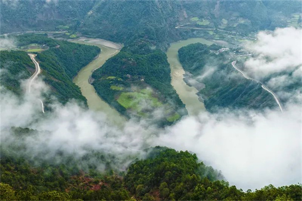云南旅游,云南旅行社,云南團(tuán)建公司,云南策劃公司,云南會(huì)議會(huì)展,怒江旅游,怒江旅行社,怒江團(tuán)建公司,怒江策劃公司,怒江會(huì)議會(huì)展：山河壯歌，怒江的水墨丹青