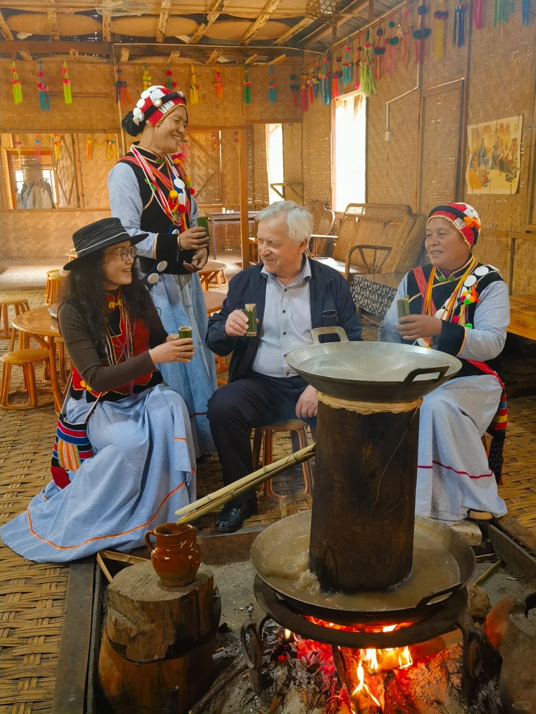 怒江旅游推薦，怒江公司團(tuán)建，怒江游玩推薦，云南怒江3日游：來(lái)怒江傈僳族做客吧